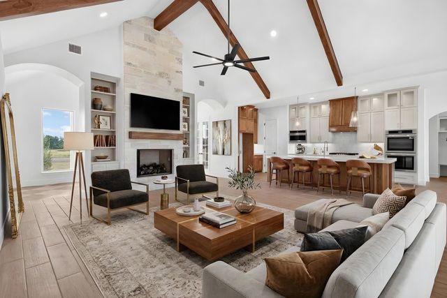 129 Heritage Springs Drive, Weatherford, TX 76087