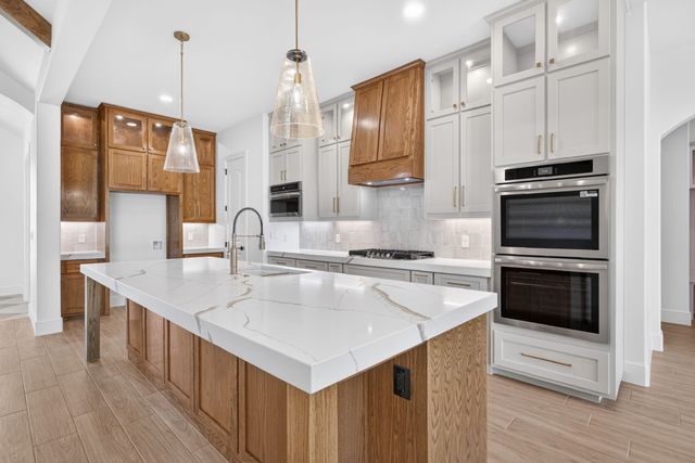 129 Heritage Springs Drive, Weatherford, TX 76087