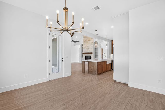 129 Heritage Springs Drive, Weatherford, TX 76087