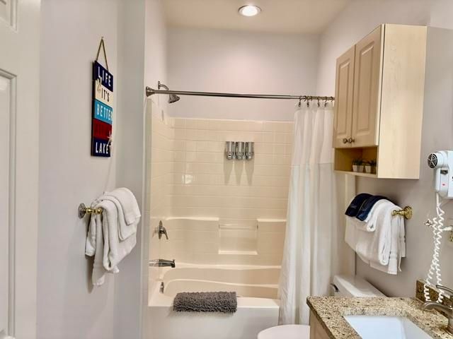 4811 Magnolia Lake Dr Apt 105, Myrtle Beach, SC 29577