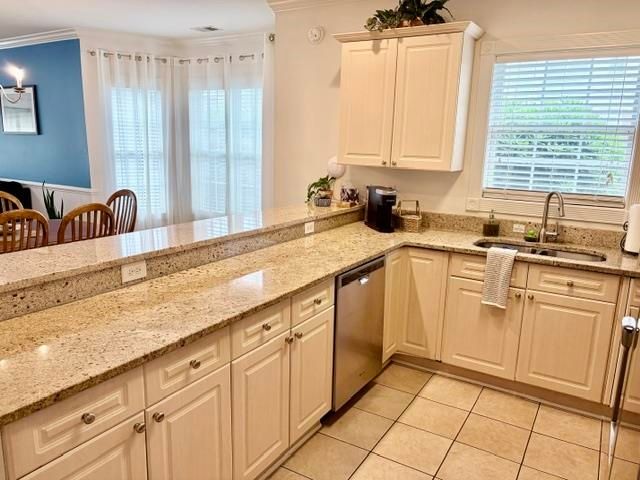 4811 Magnolia Lake Dr Apt 105, Myrtle Beach, SC 29577