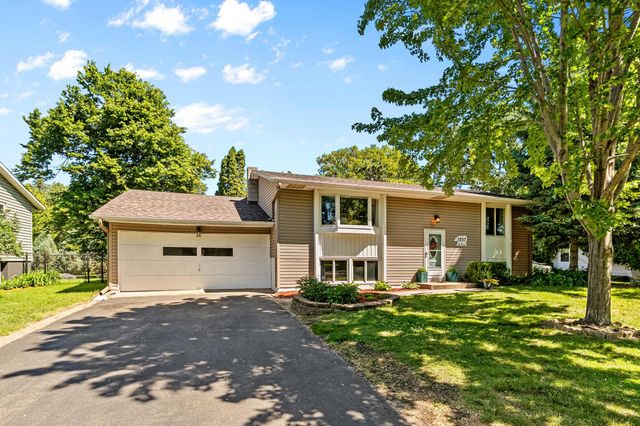 1557 5th Street, White Bear Lake, MN 55110