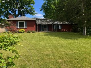 16 Springside Dr, High Bridge Boro, NJ 08829