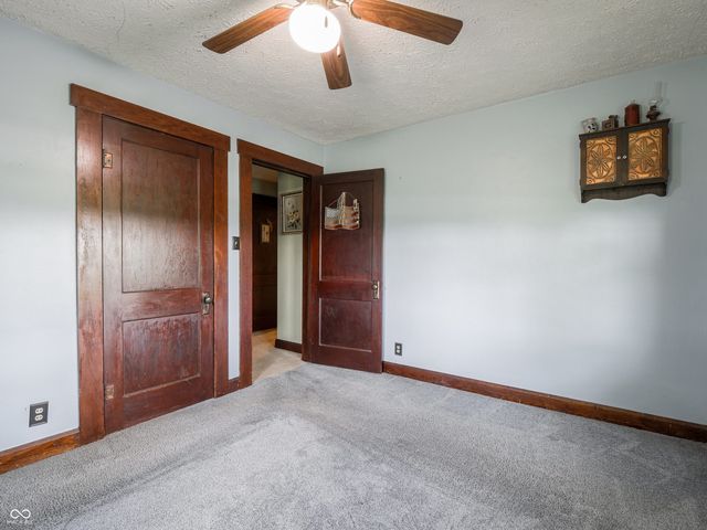 1556 E 400 S, Greenfield, IN 46140