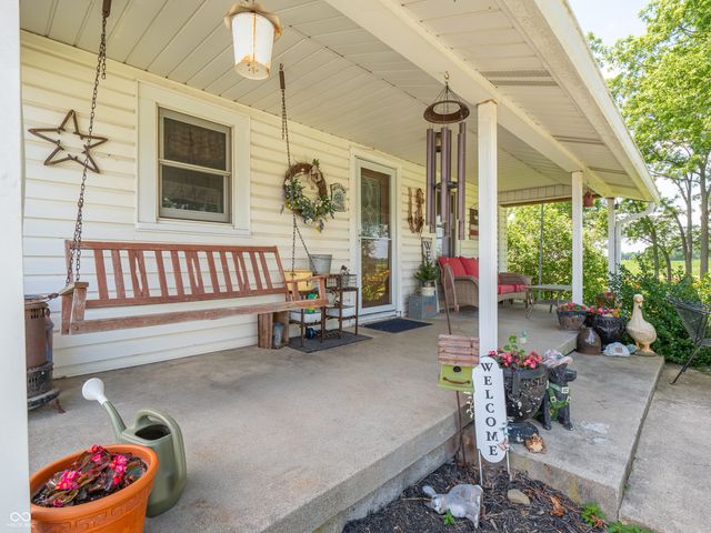 1556 E 400 S, Greenfield, IN 46140