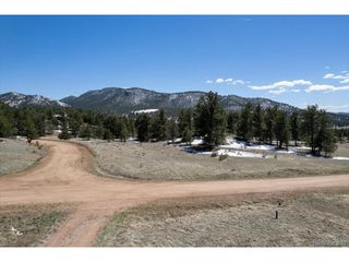 70 Sioux Cir, Florissant, CO 80816