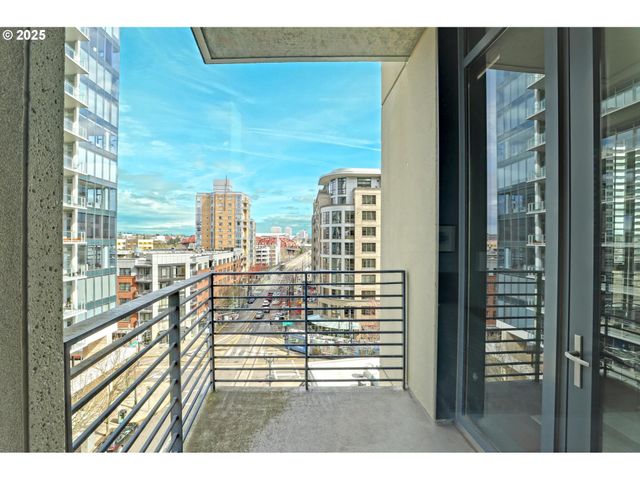 922 Nw 11TH Ave 602, Portland, OR 97209