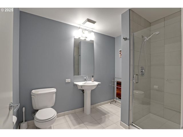 922 Nw 11TH Ave 602, Portland, OR 97209