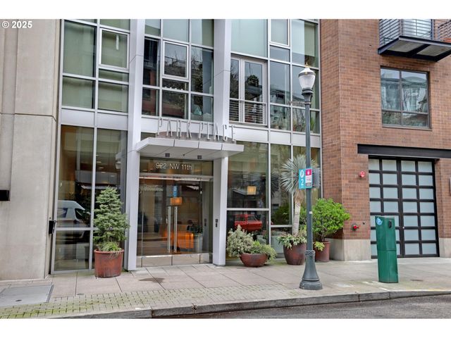 922 Nw 11TH Ave 602, Portland, OR 97209