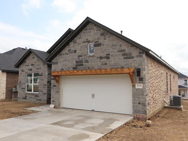 173 Bishop Wood RD, Dripping Springs, TX 78620