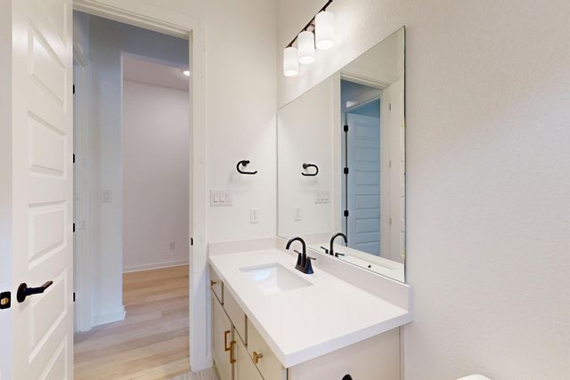 173 Bishop Wood RD, Dripping Springs, TX 78620