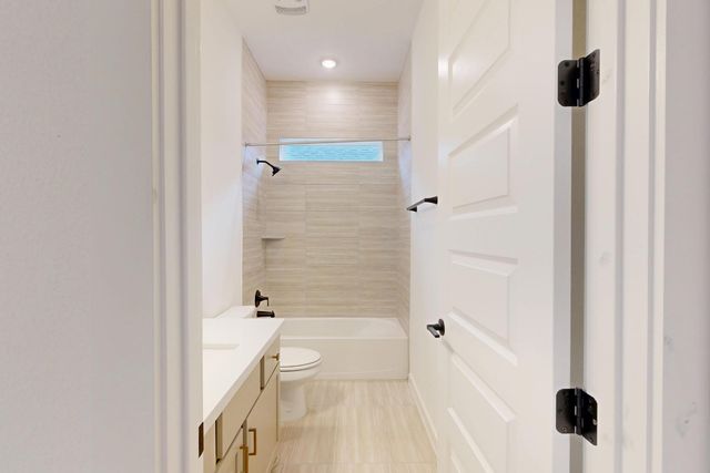 173 Bishop Wood RD, Dripping Springs, TX 78620