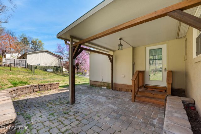 1609 Paris Rd, Knoxville, TN 37912
