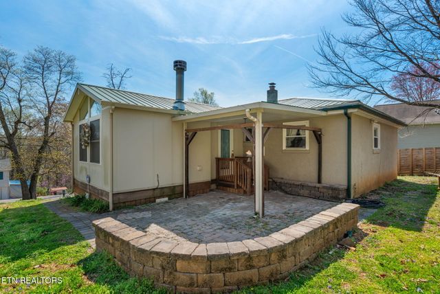 1609 Paris Rd, Knoxville, TN 37912