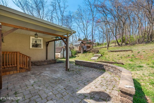 1609 Paris Rd, Knoxville, TN 37912