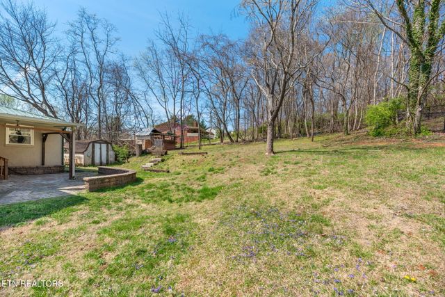 1609 Paris Rd, Knoxville, TN 37912