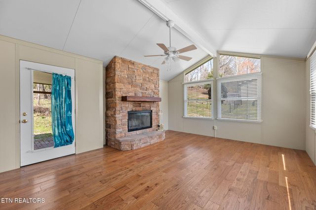 1609 Paris Rd, Knoxville, TN 37912