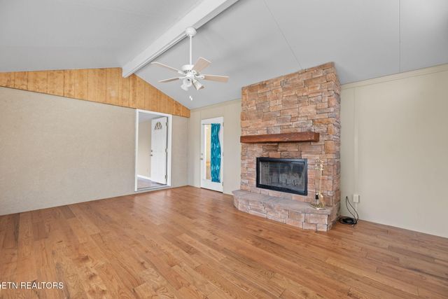 1609 Paris Rd, Knoxville, TN 37912