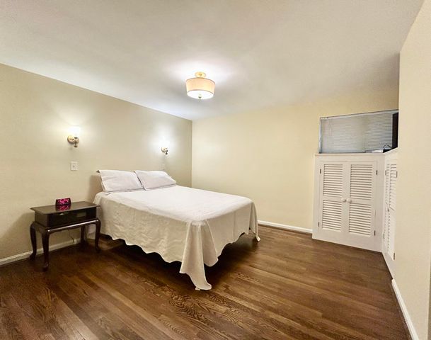 2401 Carlisle Avenue, Fort Mitchell, KY 41017