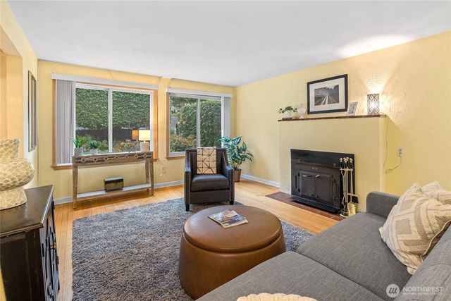10850 26th Avenue S, Seattle, WA 98168