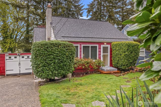 10850 26th Avenue S, Seattle, WA 98168