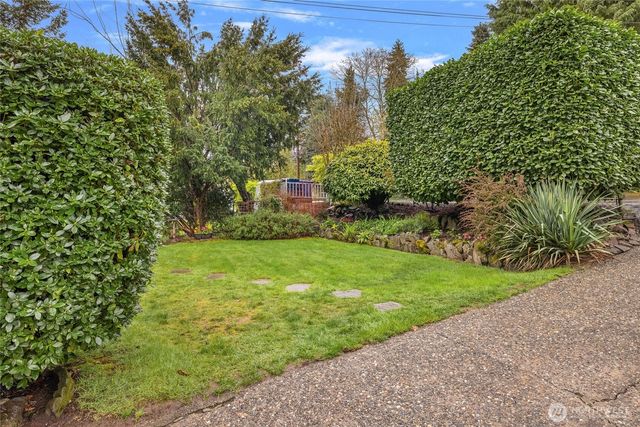 10850 26th Avenue S, Seattle, WA 98168