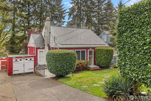 10850 26th Avenue S, Seattle, WA 98168