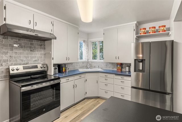 10850 26th Avenue S, Seattle, WA 98168