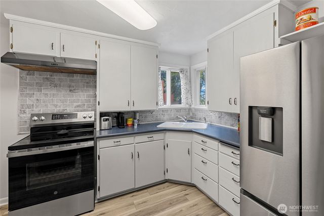 10850 26th Avenue S, Seattle, WA 98168