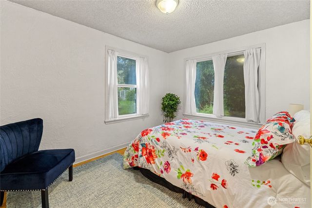10850 26th Avenue S, Seattle, WA 98168