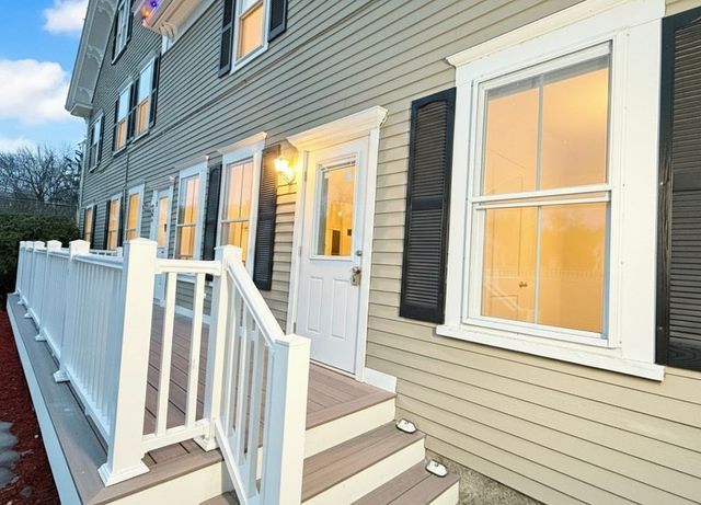 264 Middlesex Road 264, Tyngsborough, MA 01879