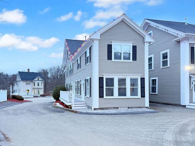 264 Middlesex Road 264, Tyngsborough, MA 01879