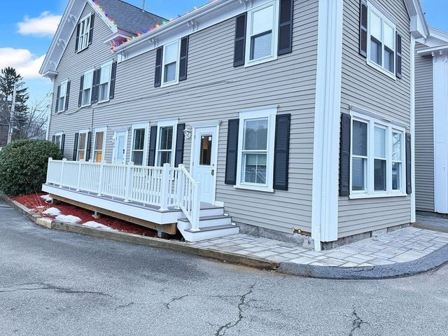 264 Middlesex Road 264, Tyngsborough, MA 01879