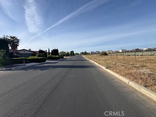 10333 Tamarisk Avenue, Hesperia, CA 92345