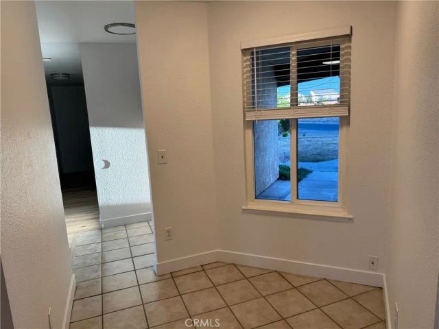 10333 Tamarisk Avenue, Hesperia, CA 92345