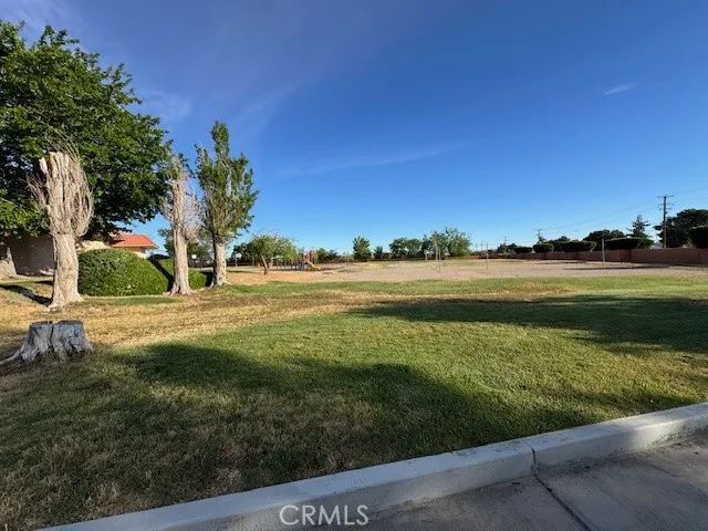 10333 Tamarisk Avenue, Hesperia, CA 92345