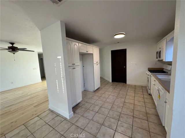 10333 Tamarisk Avenue, Hesperia, CA 92345