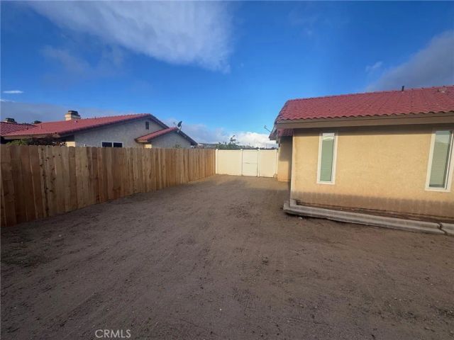 10333 Tamarisk Avenue, Hesperia, CA 92345