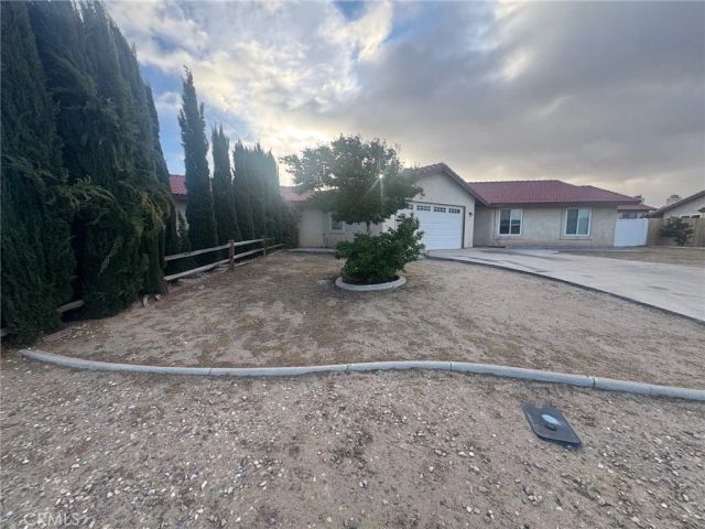 10333 Tamarisk Avenue, Hesperia, CA 92345