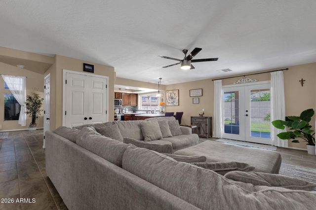 15652 W CALAVAR Road, Surprise, AZ 85379