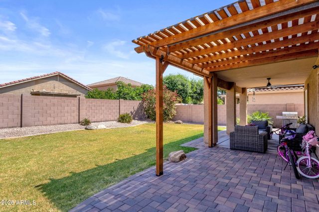 15652 W CALAVAR Road, Surprise, AZ 85379