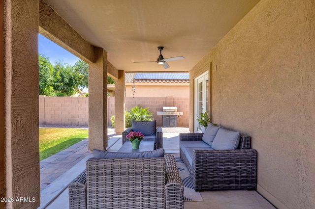 15652 W CALAVAR Road, Surprise, AZ 85379