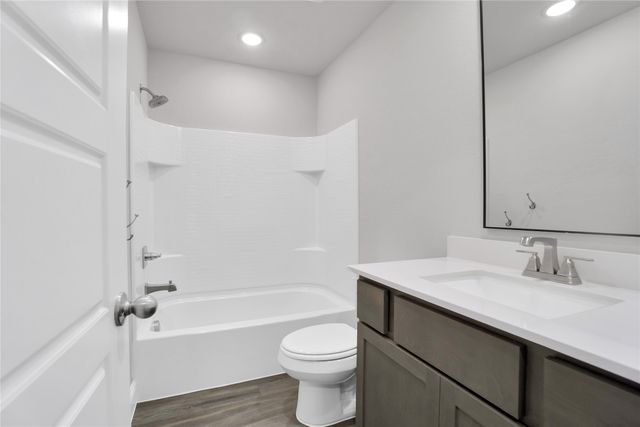 312 Colby Drive, Hillsboro, TX 76645