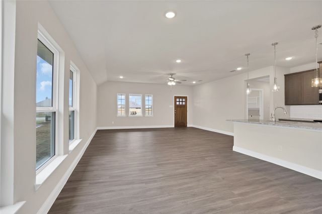 312 Colby Drive, Hillsboro, TX 76645