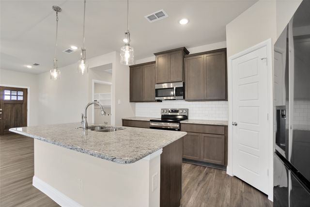 312 Colby Drive, Hillsboro, TX 76645