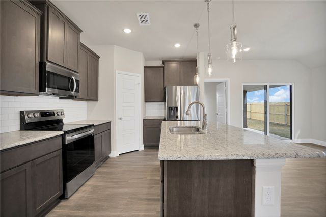 312 Colby Drive, Hillsboro, TX 76645