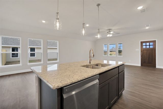 312 Colby Drive, Hillsboro, TX 76645