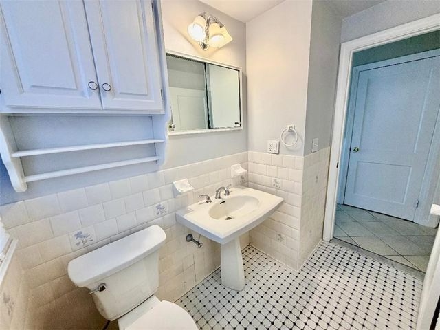 14 Amanda Street, Cranston, RI 02920