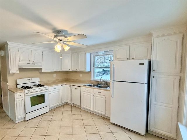 14 Amanda Street, Cranston, RI 02920