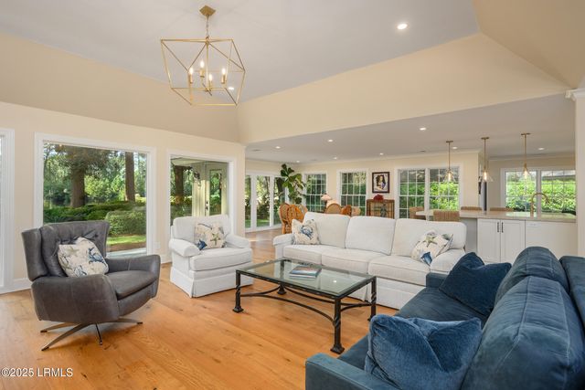 25 Towhee Road, Hilton Head Island, SC 29926